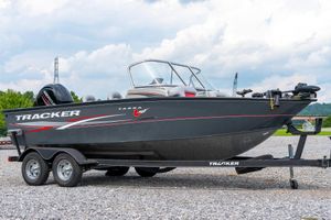 Tracker Targa V18 WT