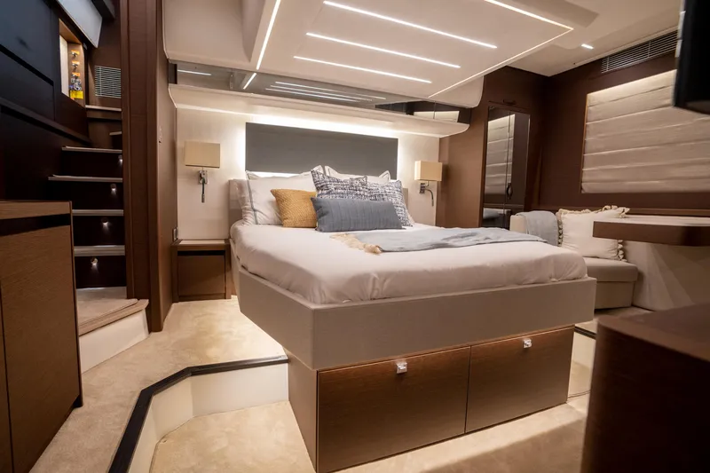 Nice Boat Yacht Photos Pics Master Stateroom