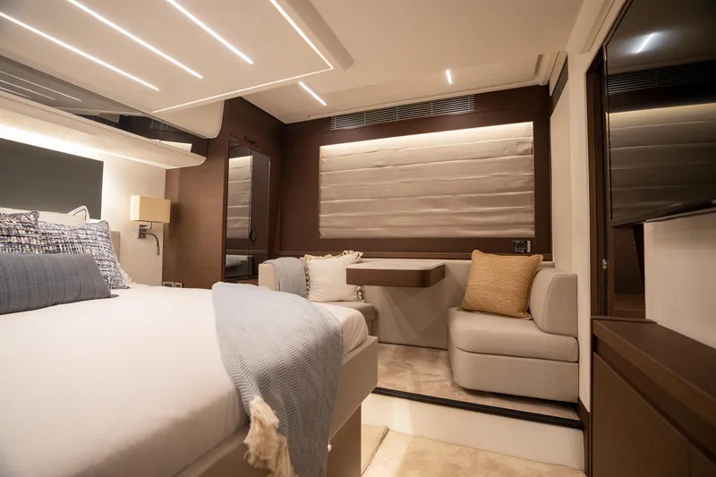 Nice Boat Yacht Photos Pics Master Stateroom Settee