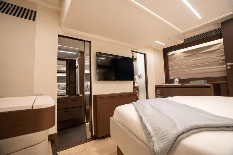 Nice Boat Yacht Photos Pics Master Stateroom TV