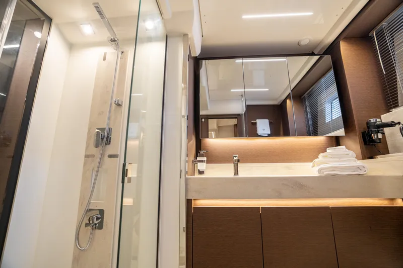 Nice Boat Yacht Photos Pics Master Stateroom Shower Stall