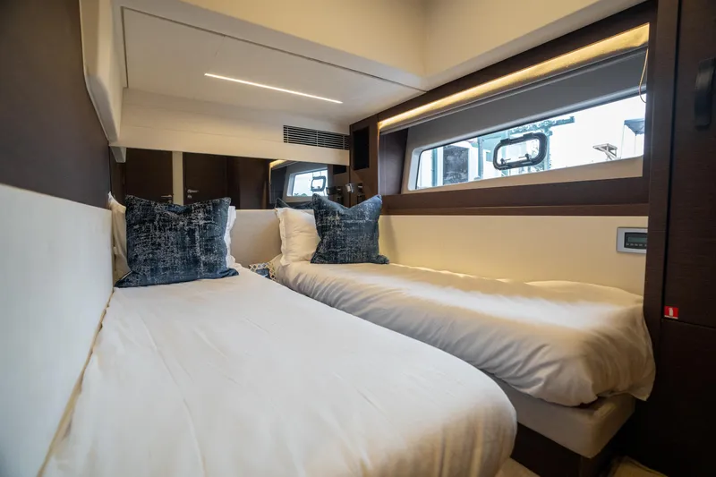 Nice Boat Yacht Photos Pics Guest Stateroom