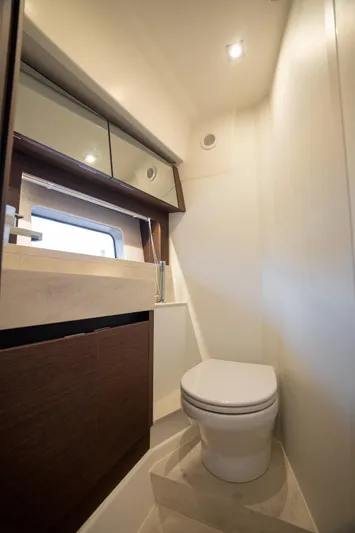 Nice Boat Yacht Photos Pics Guest Stateroom Head