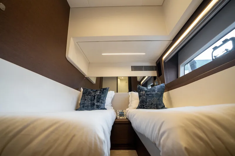 Nice Boat Yacht Photos Pics Guest Stateroom