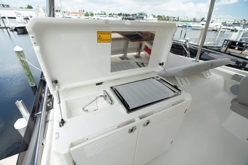 Nice Boat Yacht Photos Pics Flybridge Grill