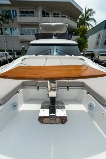 Nice Boat Yacht Photos Pics Foredeck Dinette