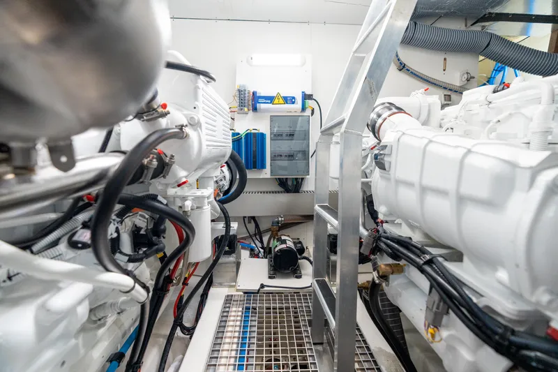 Nice Boat Yacht Photos Pics Engine Room