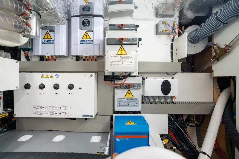 Nice Boat Yacht Photos Pics Engine Room