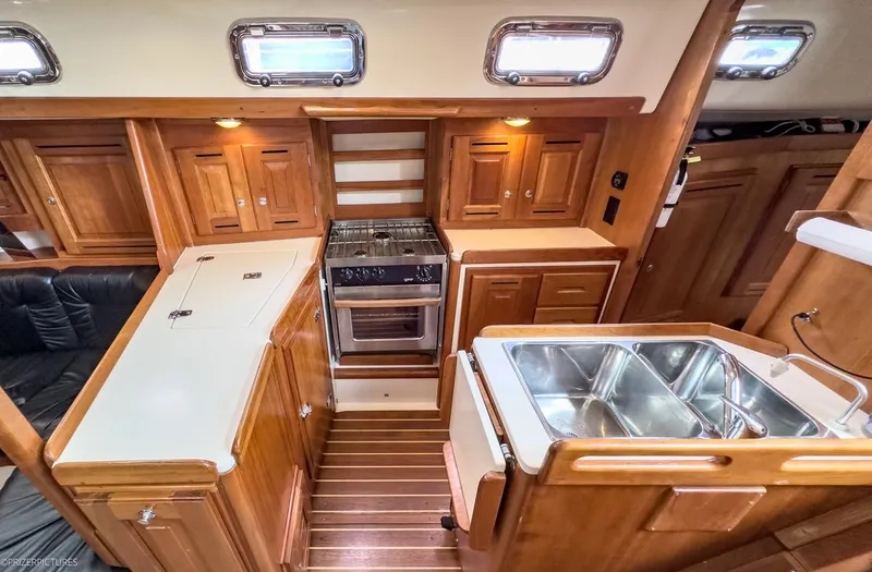 Pearl Yacht Photos Pics 