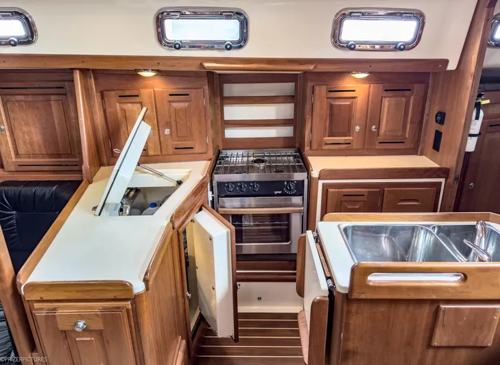 Pearl Yacht Photos Pics 