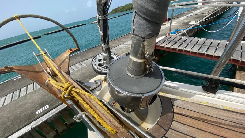  Yacht Photos Pics Hanse 531 sailboat deck detail, 2004 model, docked at marina with clear blue water.
