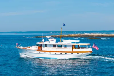 Trumpy Trumpy Fantail Houseboat