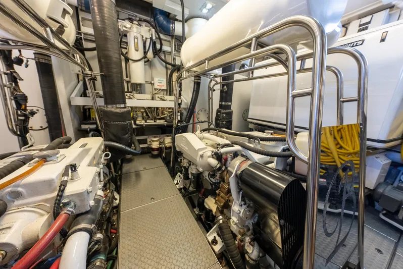 Bernadette Yacht Photos Pics Engine Room