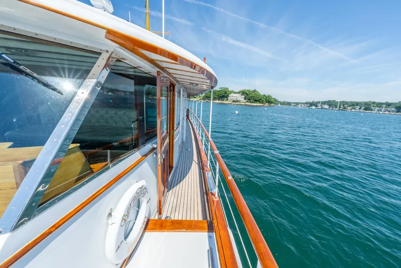 Bernadette Yacht Photos Pics Port Sidedeck