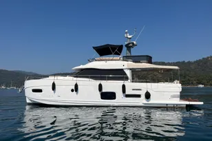 2018 Azimut Magellano 53