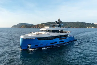 AES Yacht CUSTOM