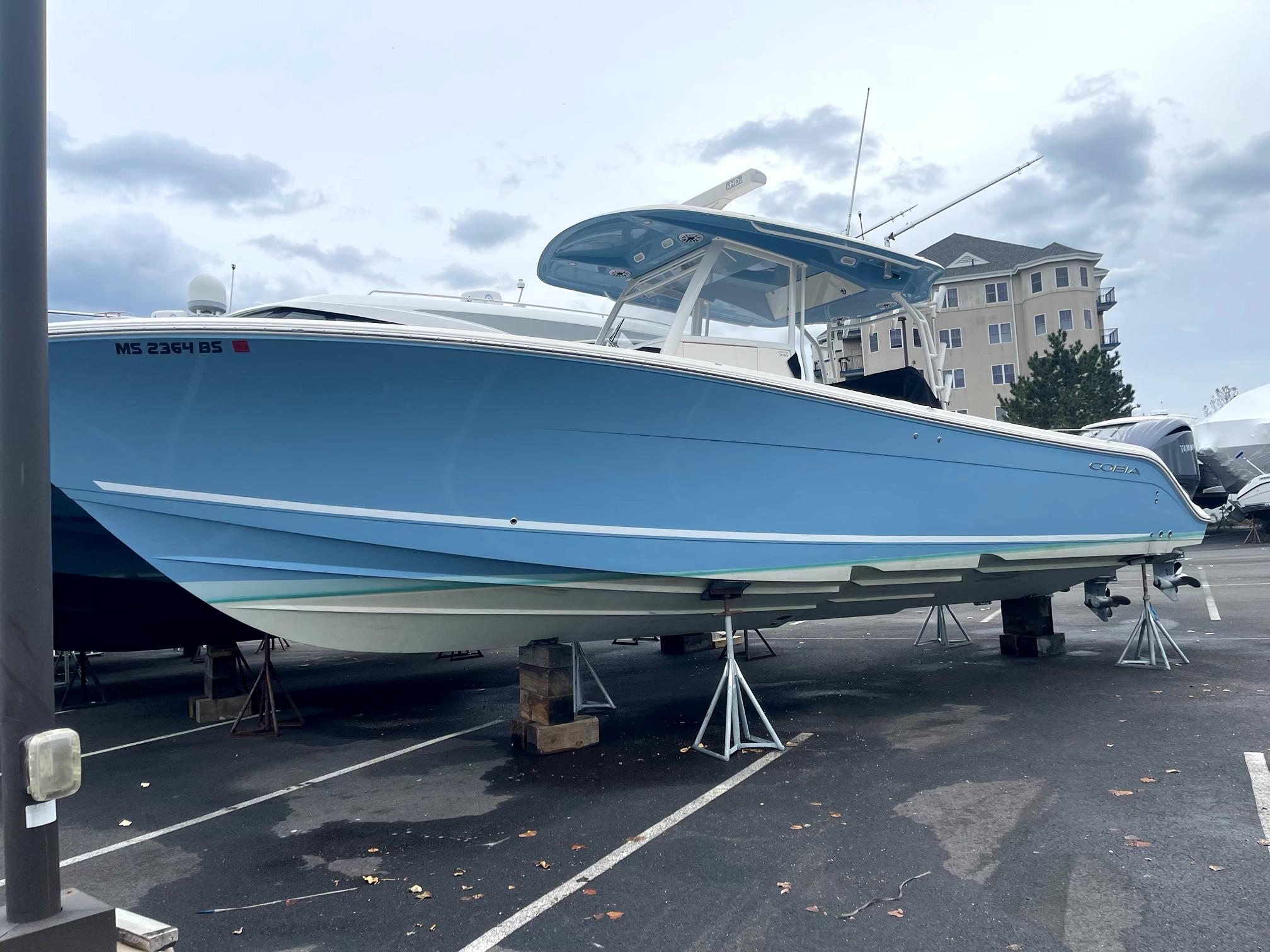 Cobia 350 Center Console