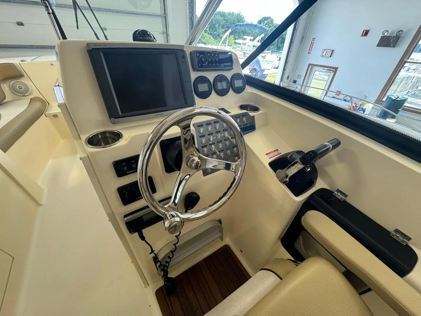 2014 Scout 275 Dorado Photo
