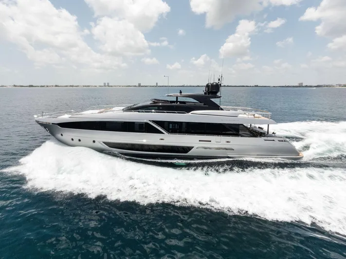 Chop Chop Yacht Photos Pics 
