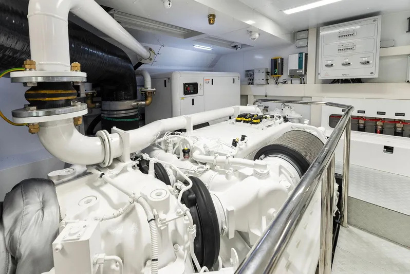 Chop Chop Yacht Photos Pics 