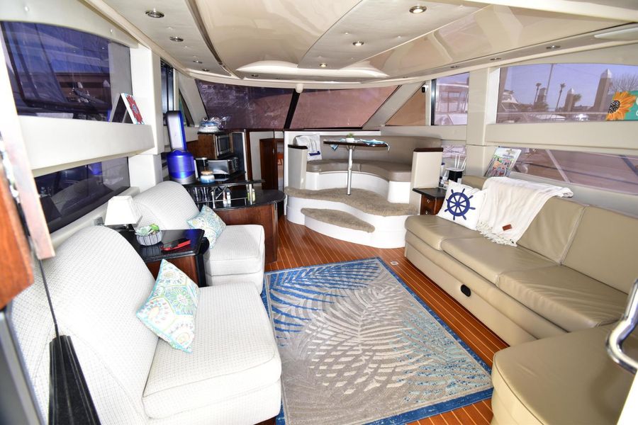 2010 Meridian 391 Motor Yacht