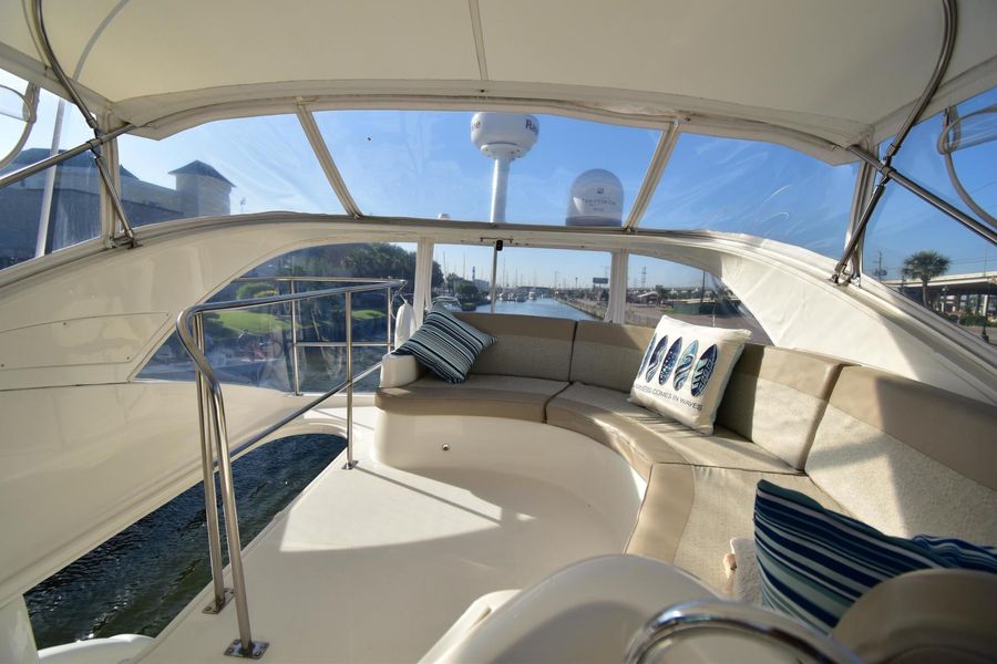 2010 Meridian 391 Motor Yacht