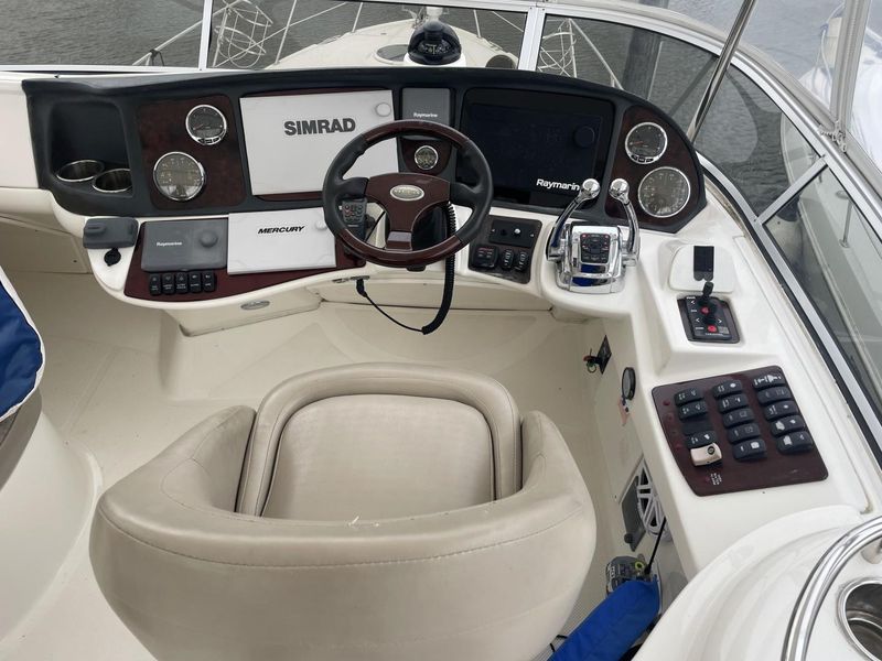 2010 Meridian 391 Motor Yacht