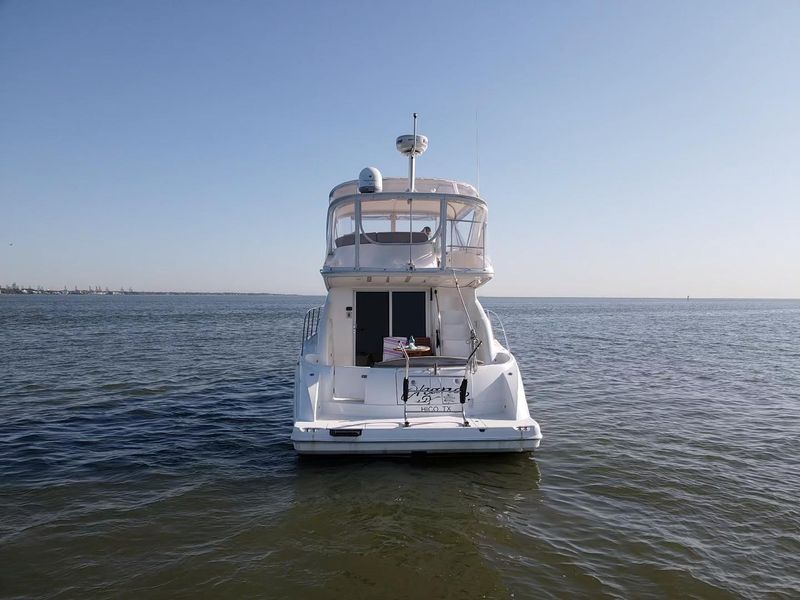 2010 Meridian 391 Motor Yacht