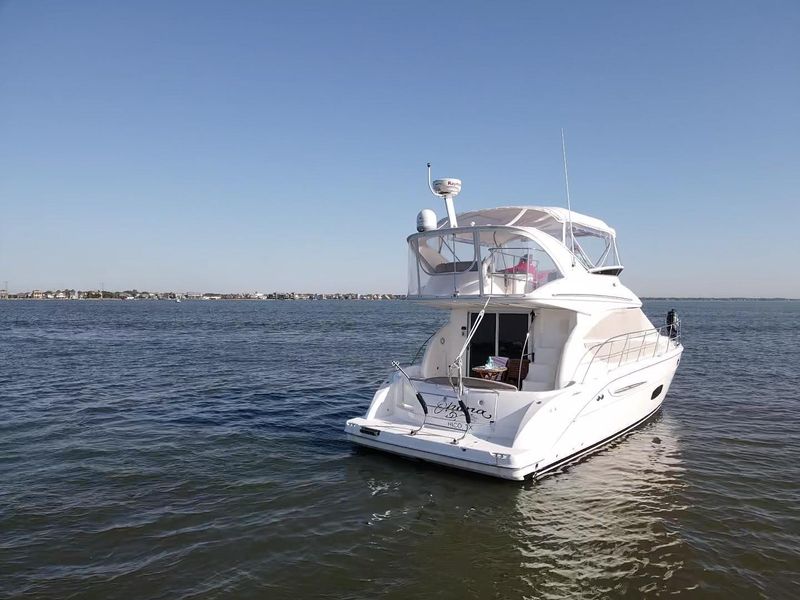 2010 Meridian 391 Motor Yacht