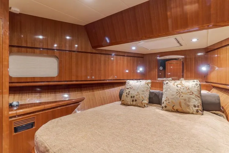 Malou Yacht Photos Pics 2011 Hampton 620 Pilothouse - Image 33