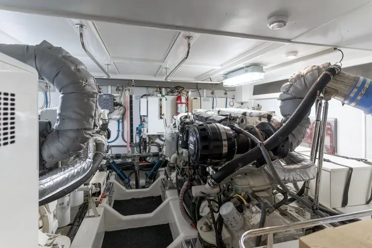 Malou Yacht Photos Pics 2011 Hampton 620 Pilothouse - Image 53