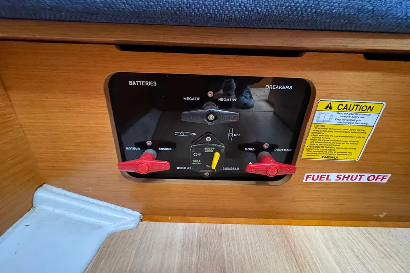 Layover Yacht Photos Pics Battery and switch panel on Jeanneau Sun Odyssey 389, year 2018.