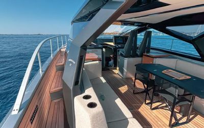 Yacht