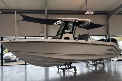 2025 Boston Whaler 250 Outrage