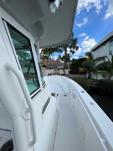 2010 Everglades 320 CC