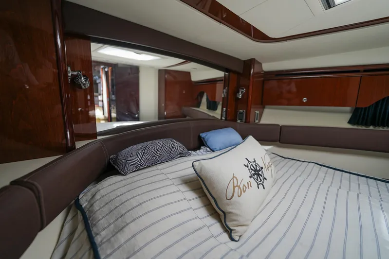 Mary Belle Yacht Photos Pics 