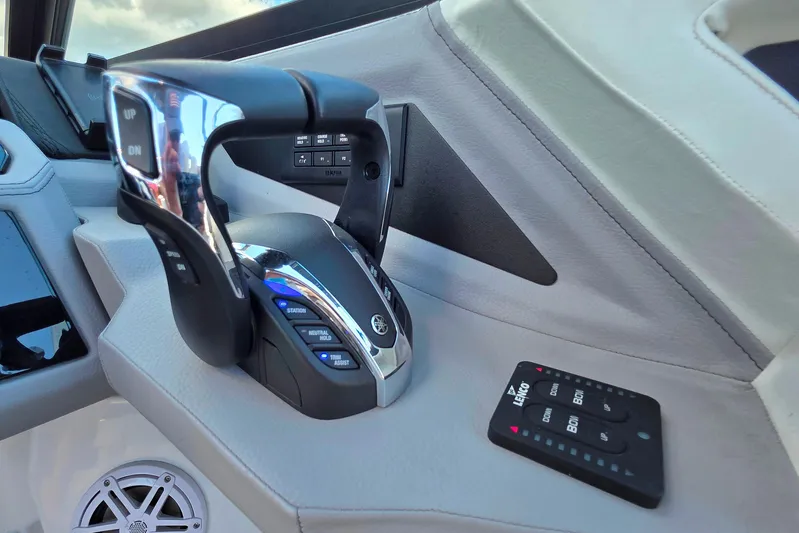  Yacht Photos Pics 2024 Cobalt R8 Outboard boat controls with sleek design and advanced features.