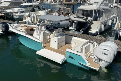 2025 White Shark 280 CC