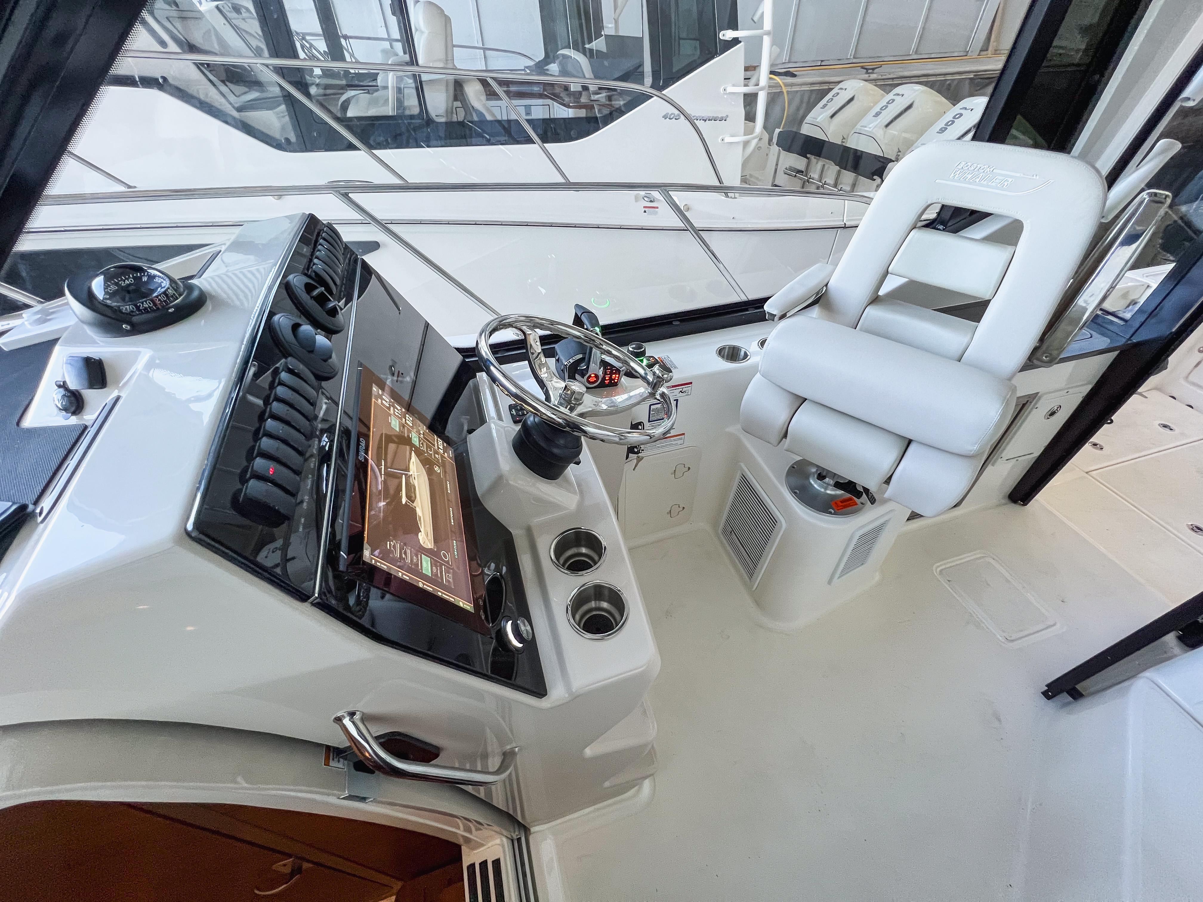 2024 Boston Whaler 325 Conquest Pilothouse Pilothouse for sale - YachtWorld