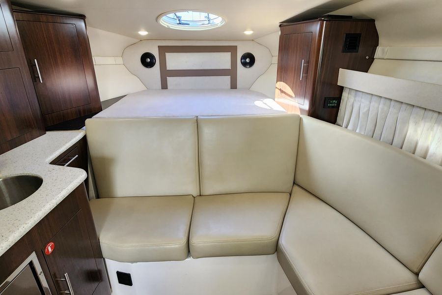 2018 Regal 33 XO