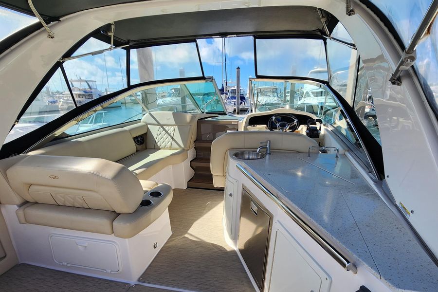 2018 Regal 33 XO