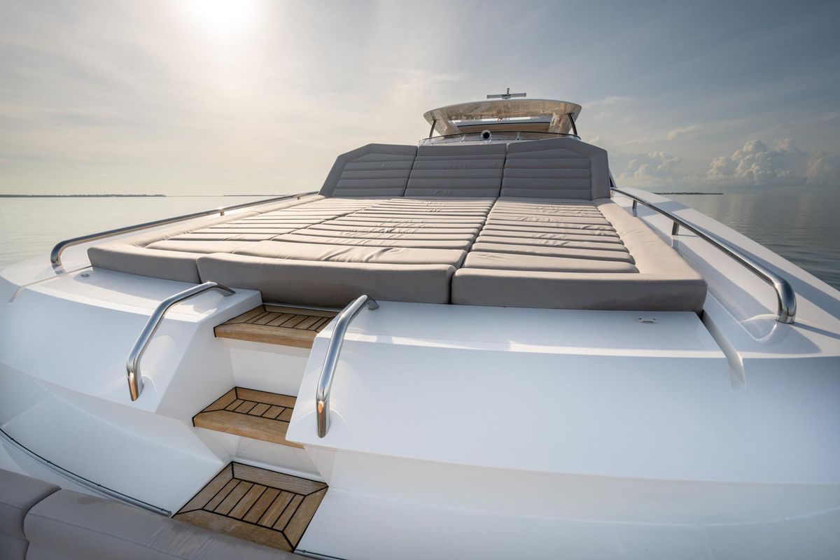 2021 Sunseeker 92 
