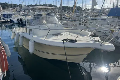 2007 White Shark 268
