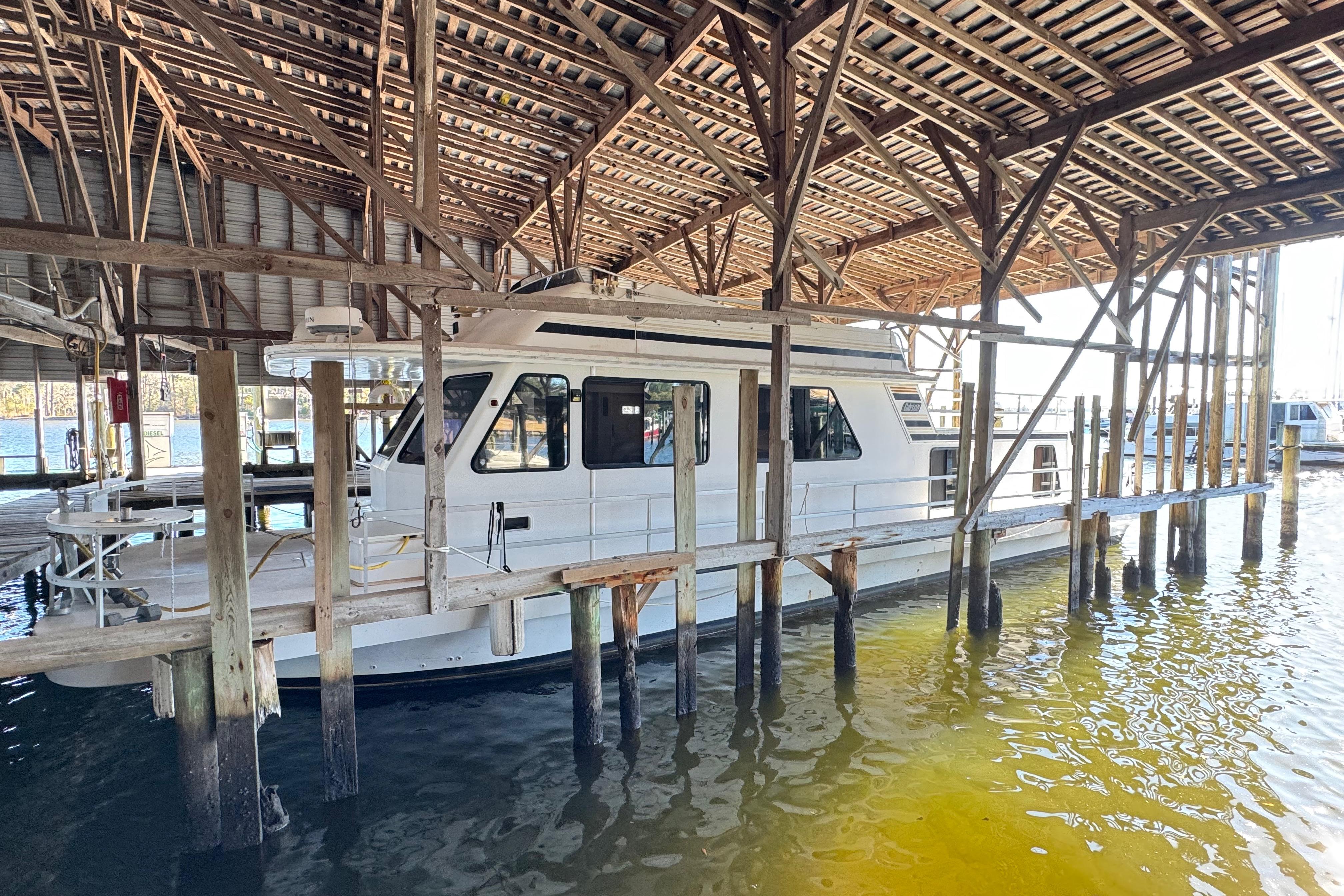 Gibson Houseboat 50