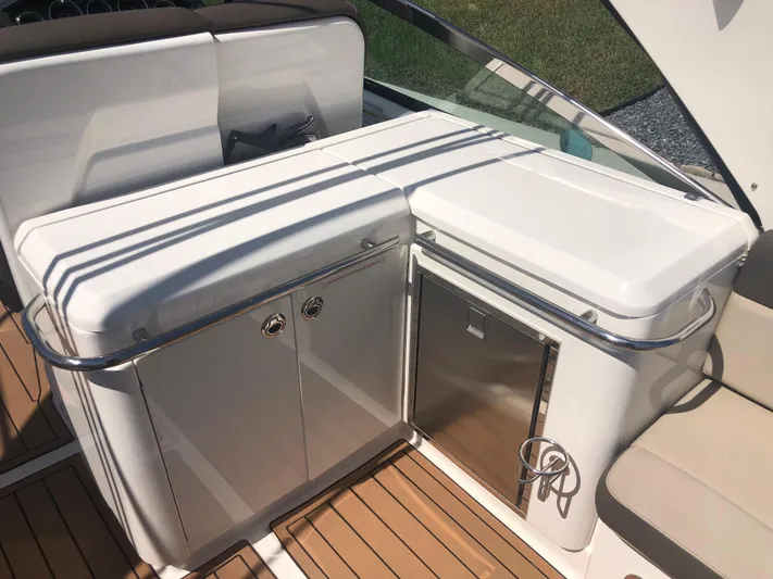 Salty Rims Yacht Photos Pics 