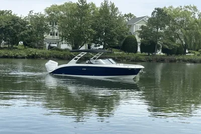 Sea Ray SDX 270 Outboard