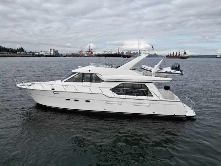 Solana Yacht Photos Pics 