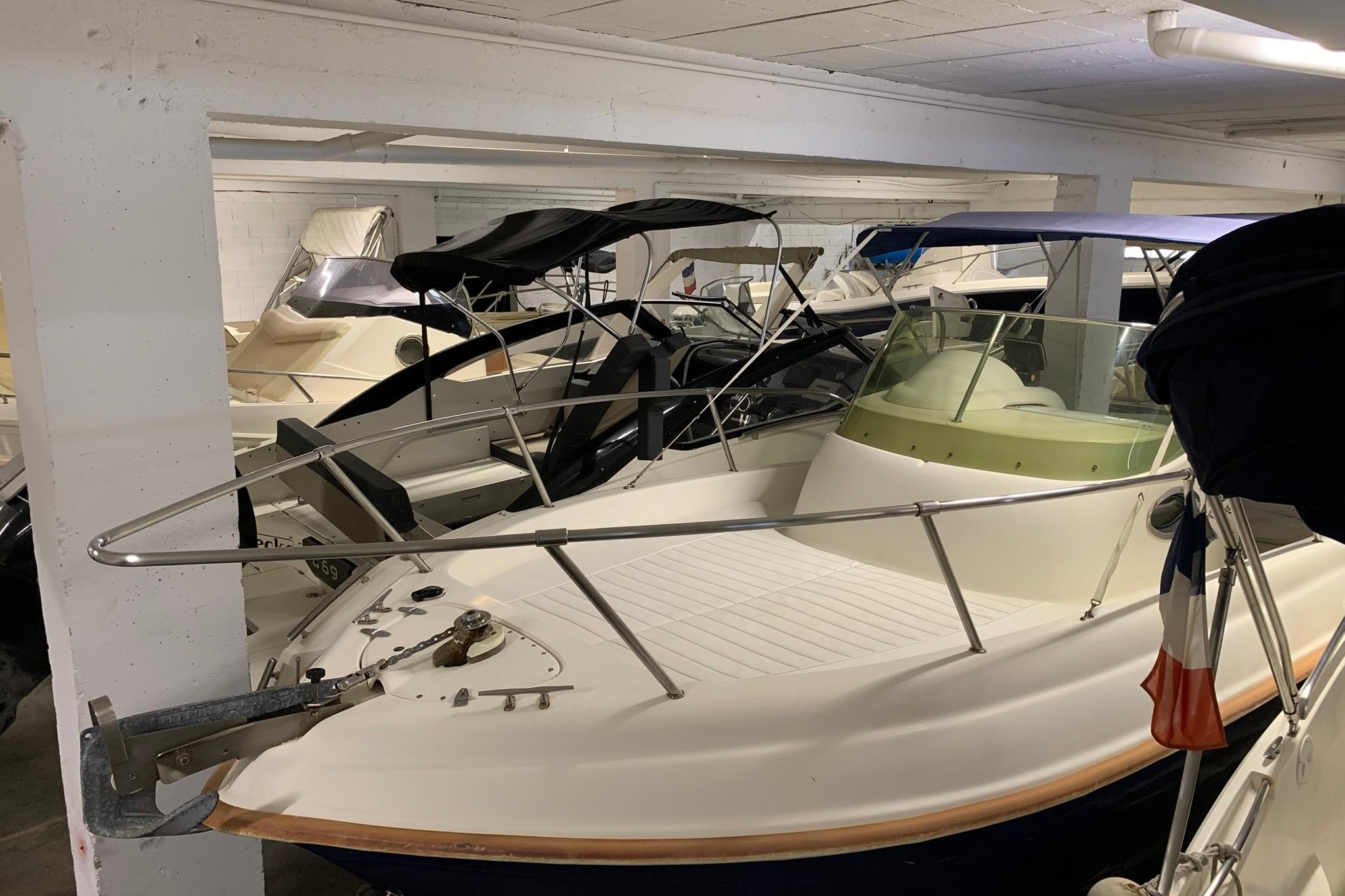 2001 Ultramar 650 Winner