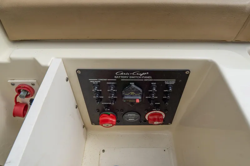  Yacht Photos Pics 2017 Chris-Craft Corsair 28 Heritage Edition battery switch panel with controls.