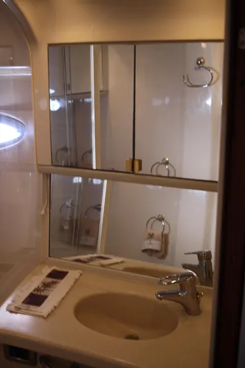 High Bid Yacht Photos Pics 